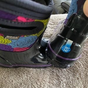 Bogs girls size 9
